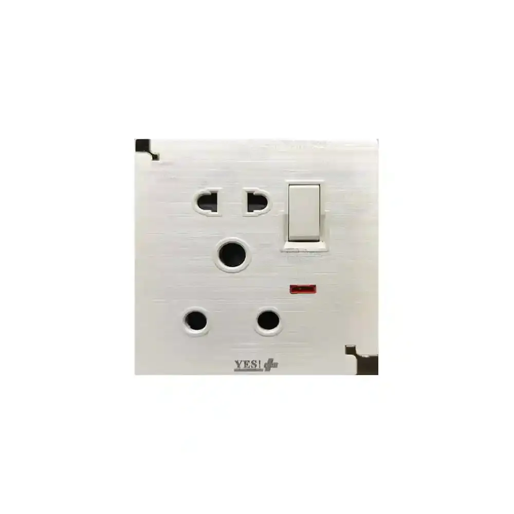 3-Pin AC Socket